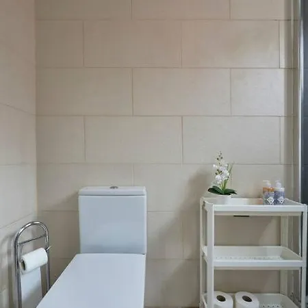 Charming 2-bedroom For An Authentic Experience Lejlighed *