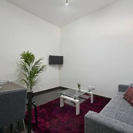 Charming 2-bedroom For An Authentic Experience Lejlighed