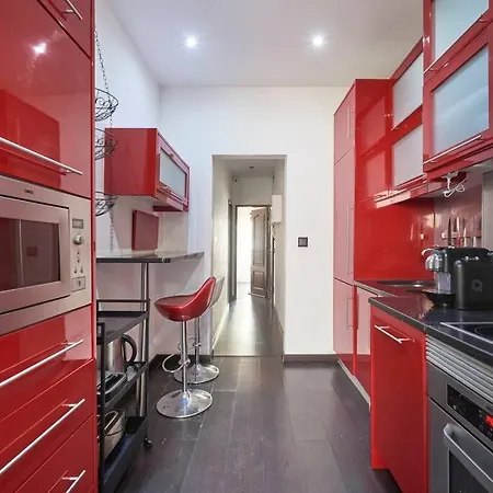 Charming 2-bedroom For An Authentic Experience 리스본