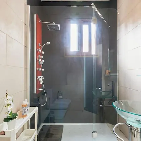 Charming 2-bedroom For An Authentic Experience 리스본