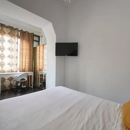 Charming 2-bedroom For An Authentic Experience *